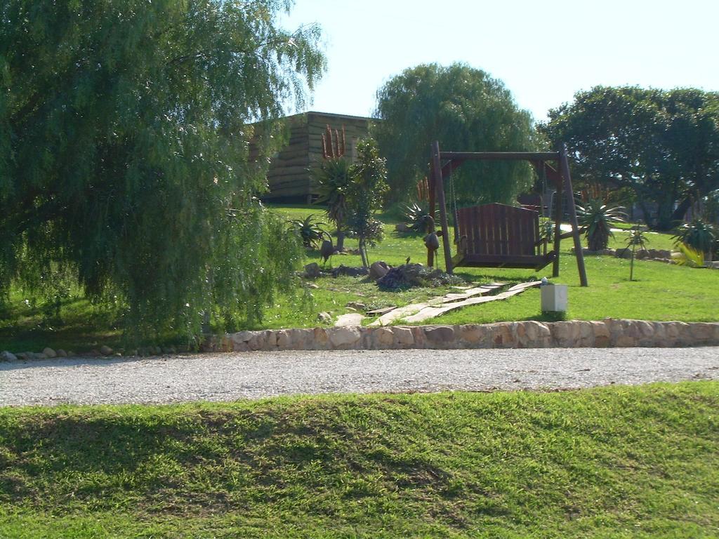 מלון Uitenhage The Hexagon Wildlife Conservation מראה חיצוני תמונה